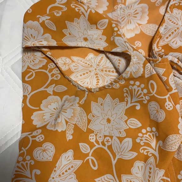 REITMANS Fun Floral Top - Picture 7 of 7